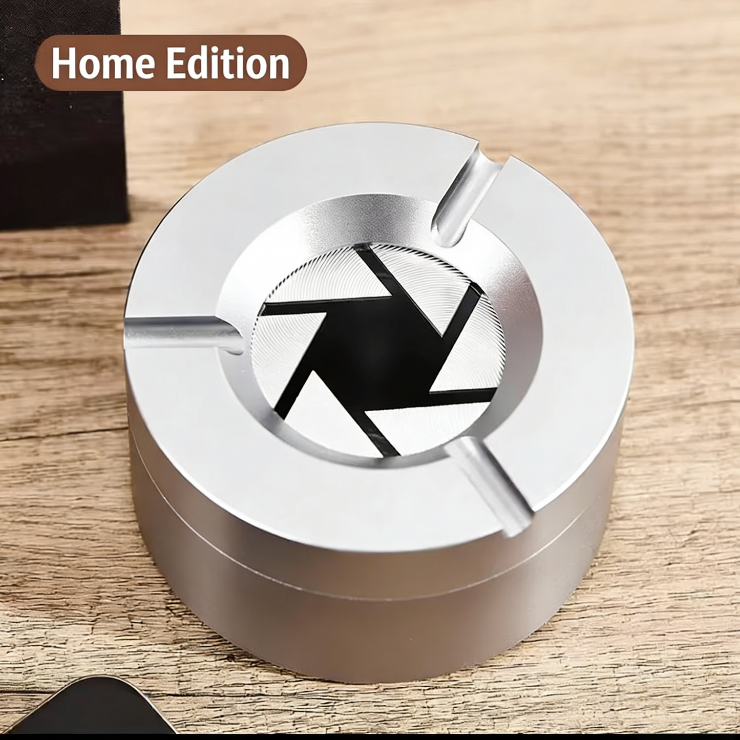 ✨✨ 360° Rotating-Seal Stainless Steel Ashtray - Now On Sale 🚬🚬 Odor-Tight & With Cigarette Holder for Car & Home