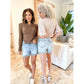 👖High Rise Frayed Hem Cut Off Dad Shorts